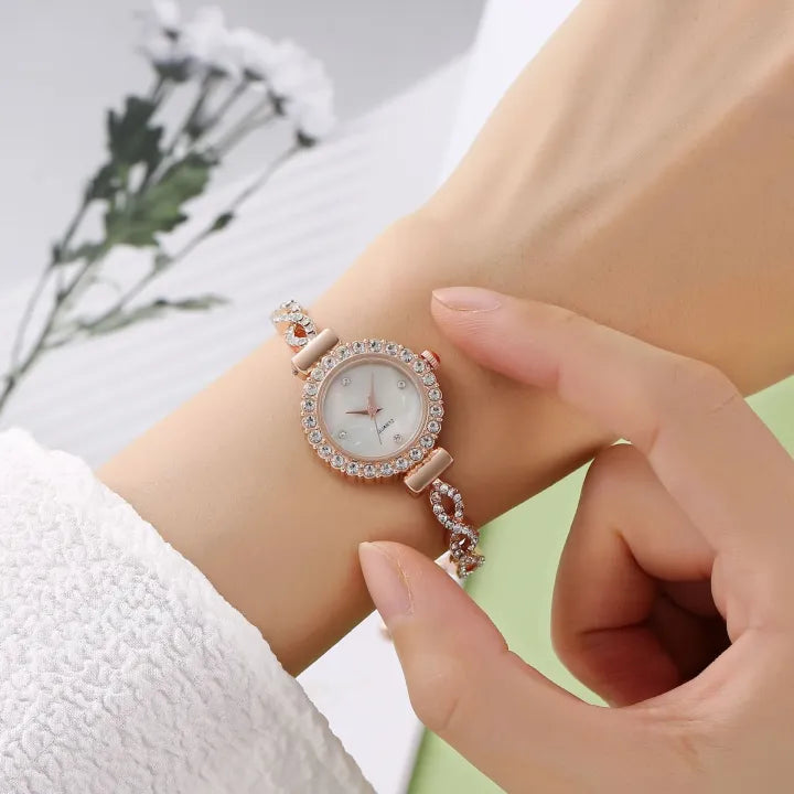 ¡𝐍𝐎 𝐓𝐄 𝐋𝐎 𝐏𝐔𝐄𝐃𝐄𝐒 𝐏𝐄𝐑𝐃𝐄𝐑! Reloj de Moda Casual para Mujer con Elemento de Pulsera - Diseño Chic y Sofisticado ⌚