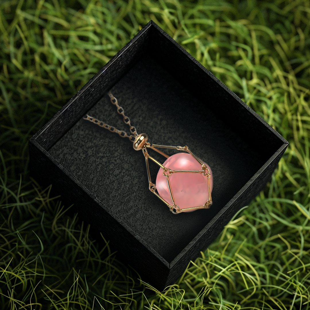 ¡𝐏𝐑𝐎𝐓𝐄𝐂𝐂𝐈𝐎𝐍 𝐘 𝐄𝐒𝐓𝐈𝐋𝐎 𝐄𝐍 𝐔𝐍𝐎! Collar de Malla Dorada con Cuarzo Rosa - ¡𝐃𝐄𝐒𝐏𝐋𝐀𝐙𝐀 𝐓𝐎𝐃𝐀 𝐍𝐄𝐆𝐀𝐓𝐈𝐕𝐈𝐃𝐀𝐃! 🩷