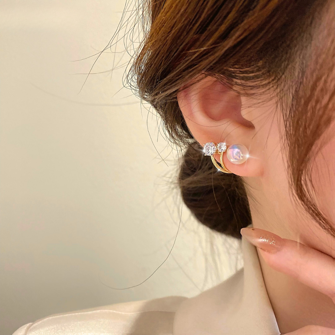 ¡𝐄𝐋𝐄𝐆𝐀𝐍𝐂𝐈𝐀 𝐘 𝐒𝐄𝐑𝐄𝐍𝐈𝐃𝐀𝐃! Aretes chapados en oro con perlas y diamantes - 𝐏𝐫𝐨𝐭𝐞𝐜𝐜𝐢𝐨𝐧 𝐲 𝐄𝐦𝐩𝐨𝐝𝐞𝐫𝐚𝐦𝐢𝐞𝐧𝐭𝐨 𝐃𝐢𝐚𝐫𝐢𝐨 | 𝗢𝗙𝗘𝗥𝗧𝗔 2️⃣✖️1️⃣