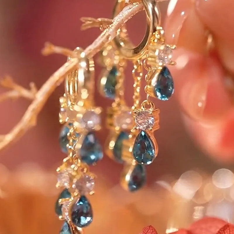 ¡𝐃𝐄𝐒𝐋𝐔𝐌𝐁𝐑𝐀 𝐓𝐔 𝐄𝐒𝐓𝐈𝐋𝐎! Aretes de gota de agua azul con diseño de moda para mujer - 𝐄𝐥𝐞𝐠𝐚𝐧𝐜𝐢𝐚 𝐚𝐥 𝐦𝐚𝐱𝐢𝐦𝐨 💧