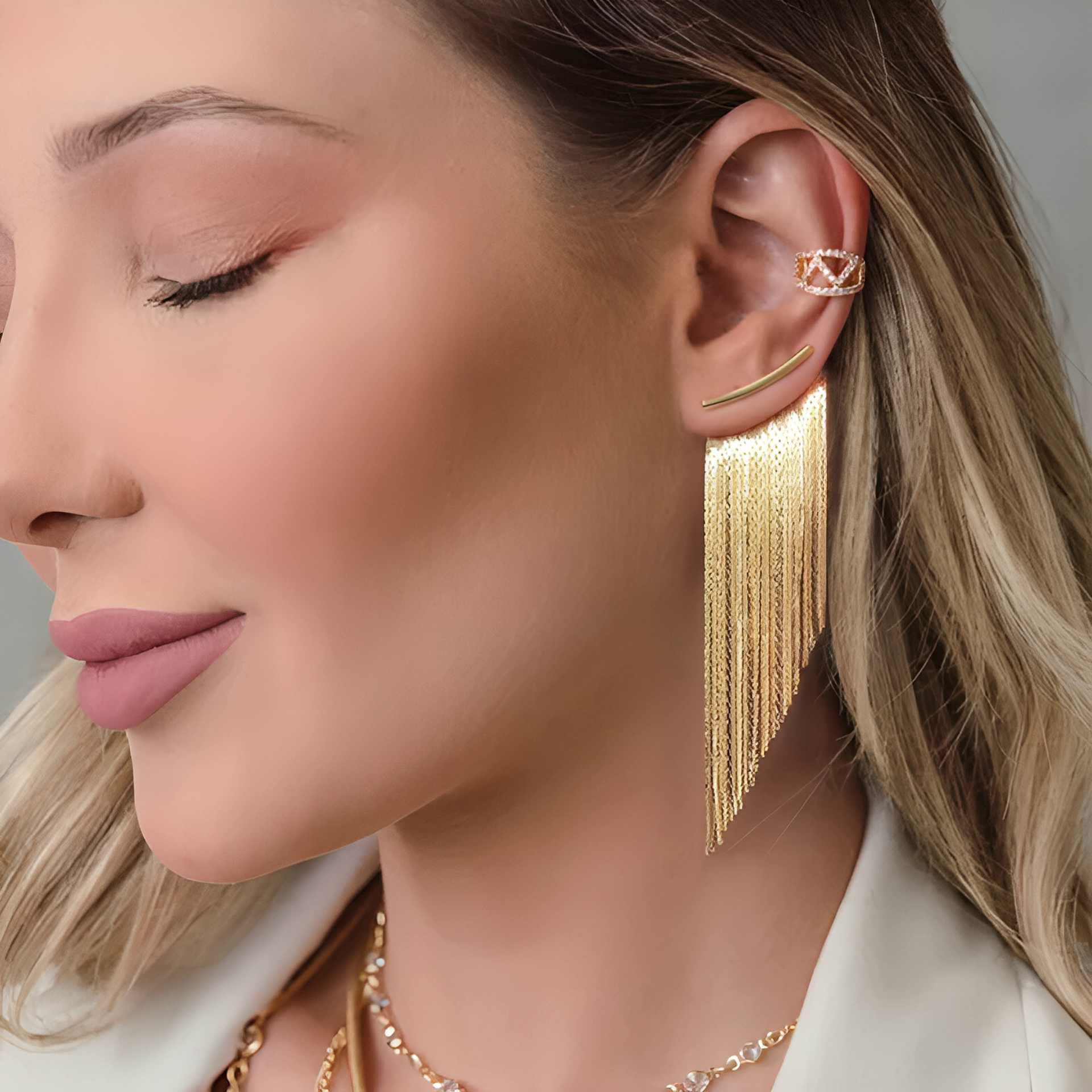 Aretes de flecos enchapados en oro 18K - ¡𝗘𝘀𝘁𝗶𝗹𝗼 𝗿𝗲𝗳𝗶𝗻𝗮𝗱𝗼! 👑